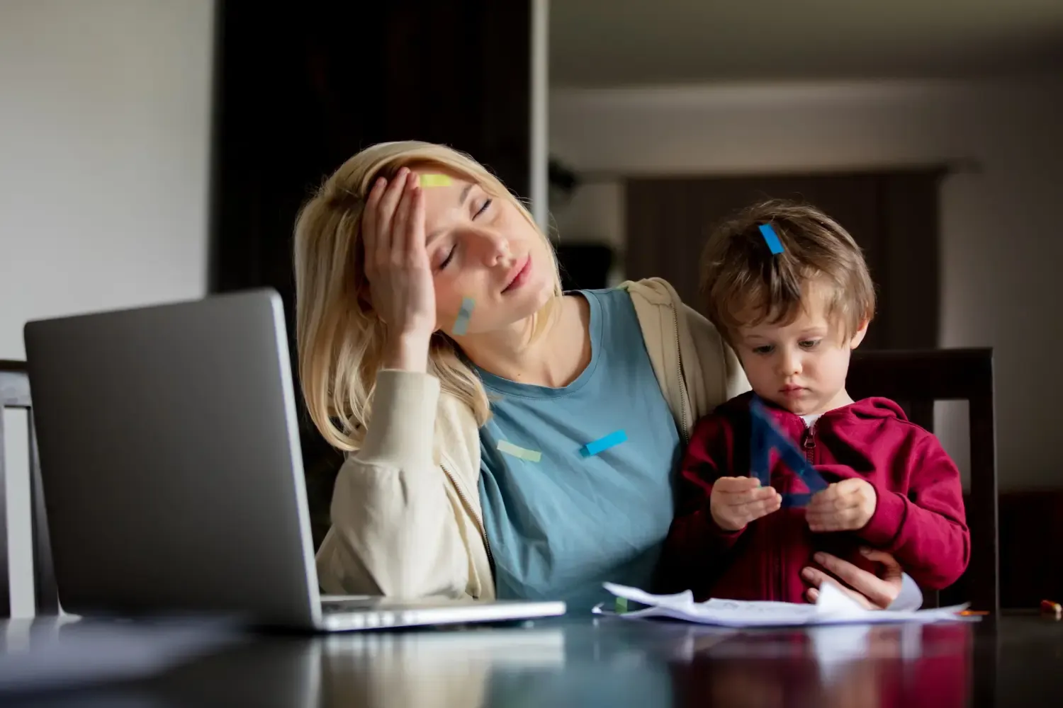 Burnout parental : les signes qui doivent alerter