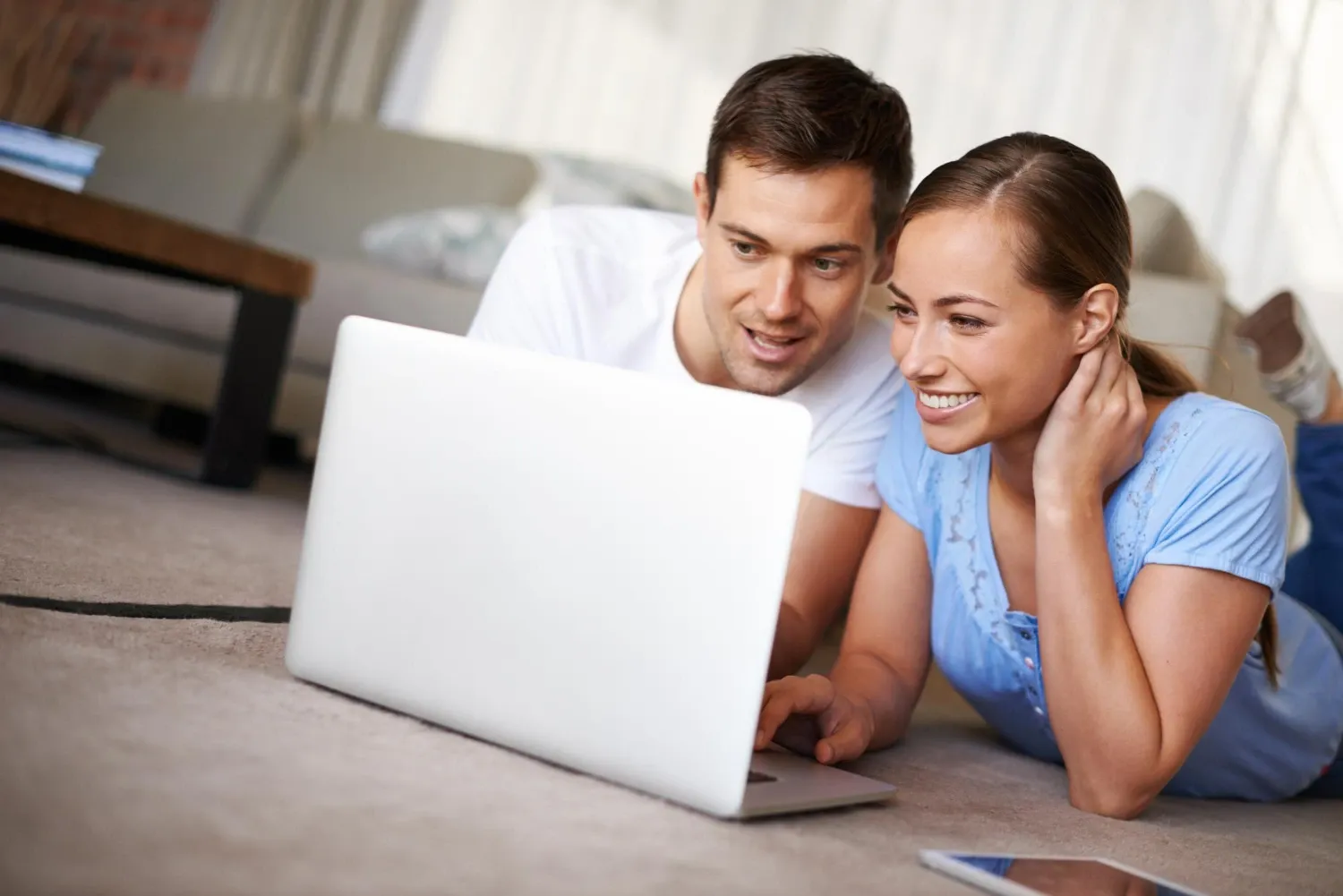Compte joint ou comptes séparés : quelle organisation pour les couples en 2025 ?